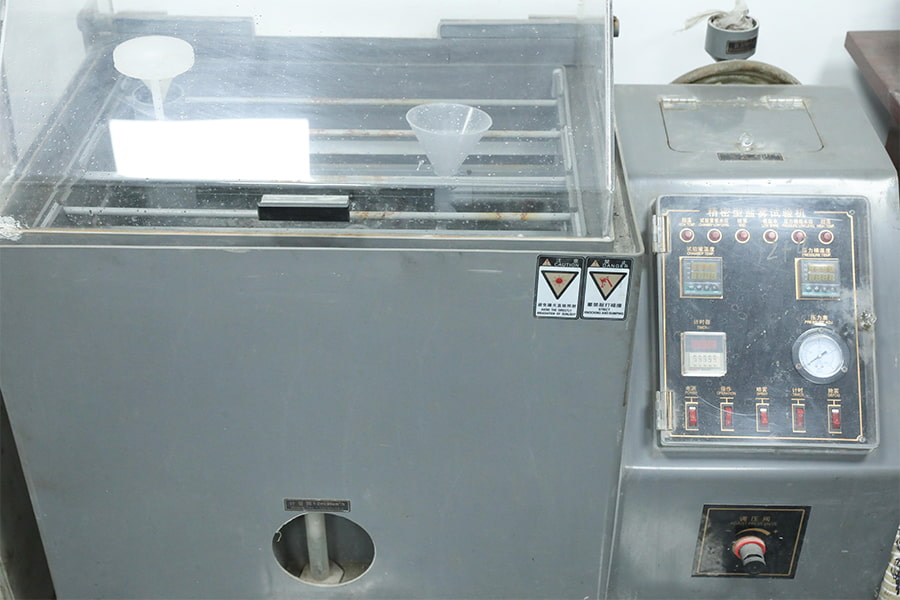 塩水噴霧試験機